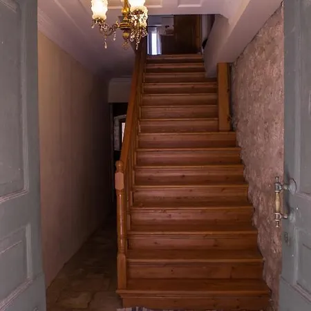 Beautiful Traditional - πανέμορφο παραδοσιακό αρχοντικό Holiday home