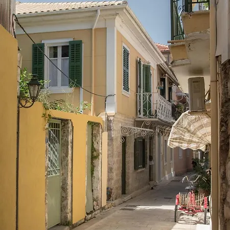 Beautiful Traditional - πανέμορφο παραδοσιακό αρχοντικό *